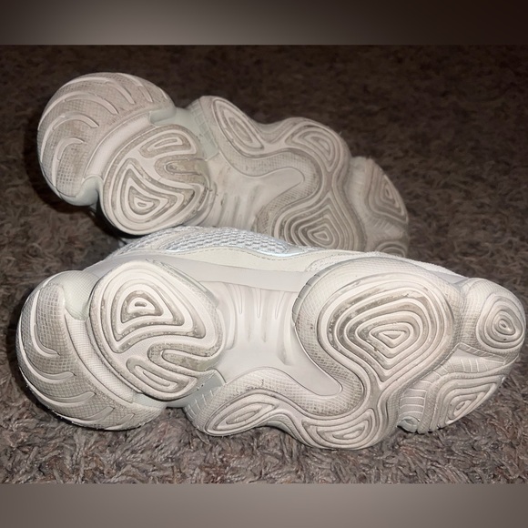 Yeezy 500 - Picture 6 of 7